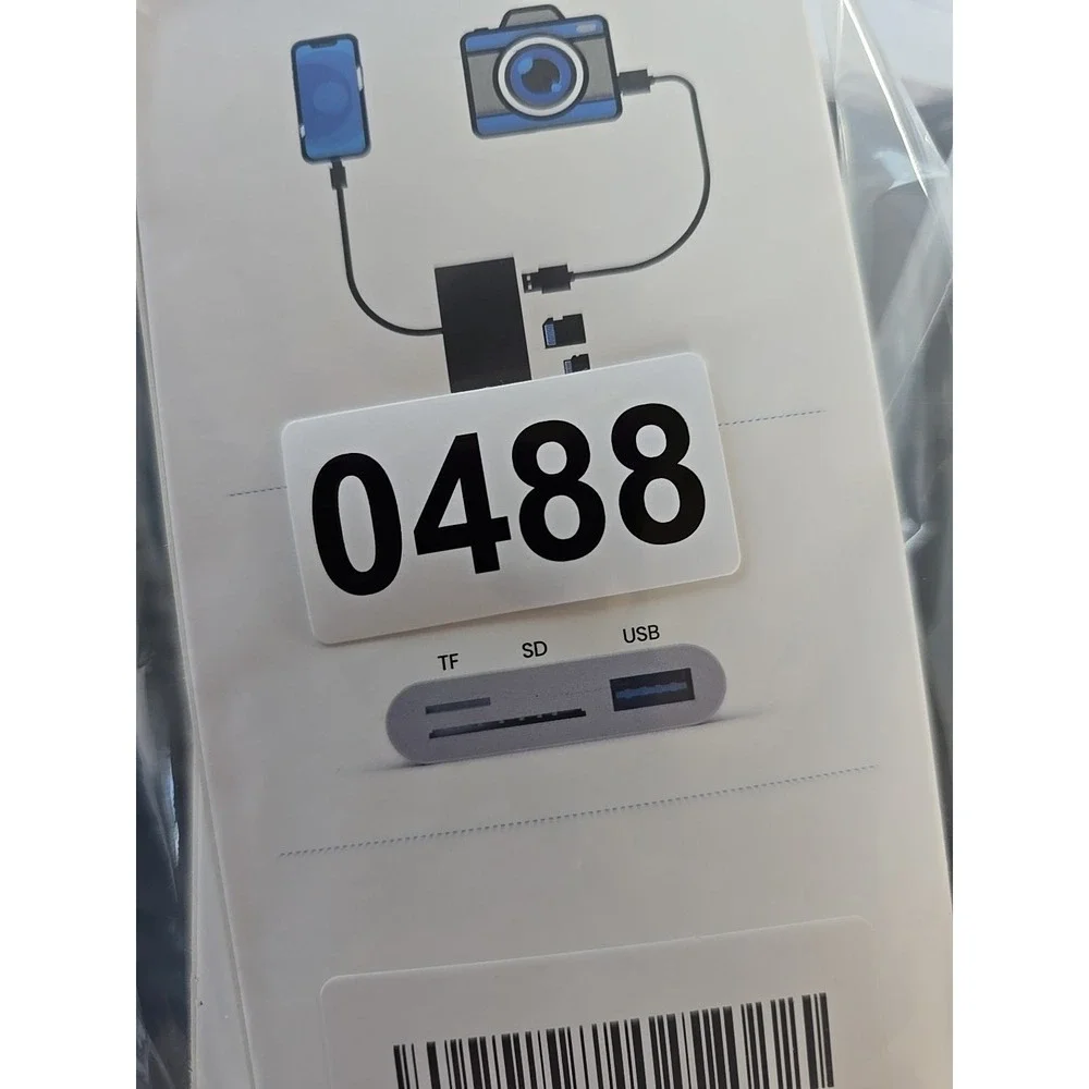 SD‎ Card Reader for iPhone iPad New Sealed In Box